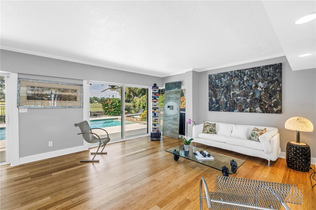 St Petersburg, Florida, 33704, United States, 4 Bedrooms Bedrooms, ,4 BathroomsBathrooms,Residential,For Sale,1991901