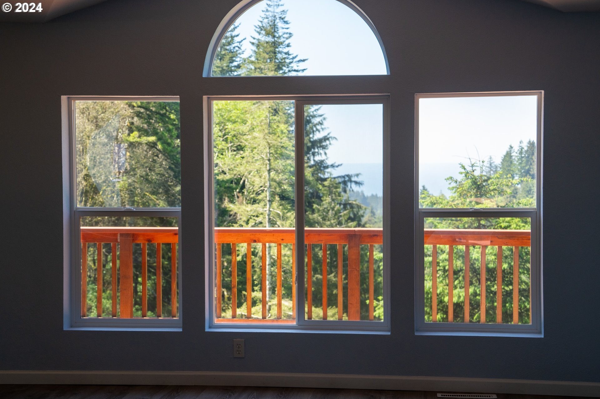 Gold Beach, Oregon, 97444, United States, 3 Bedrooms Bedrooms, ,3 BathroomsBathrooms,Residential,For Sale,1975085