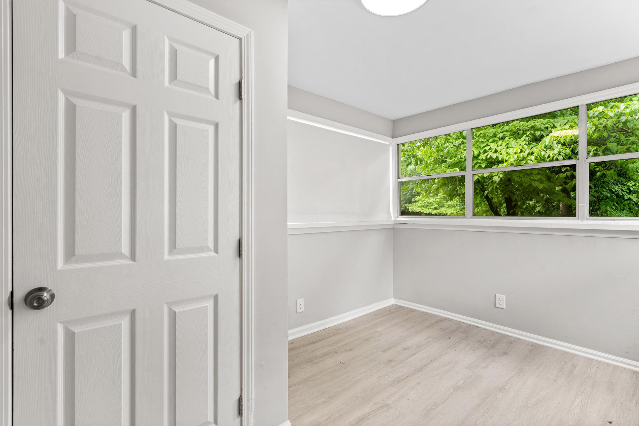  Move-in Ready Four Bedroom Home Offers Intown Convenience - 物件實景