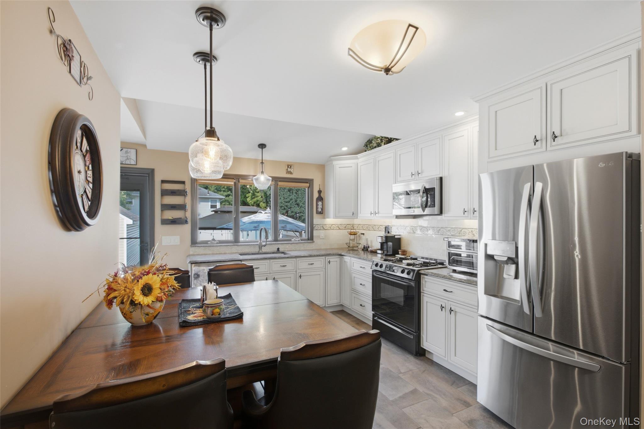  194 Willis Avenue, Floral Park, NY, 11001 - 物件實景