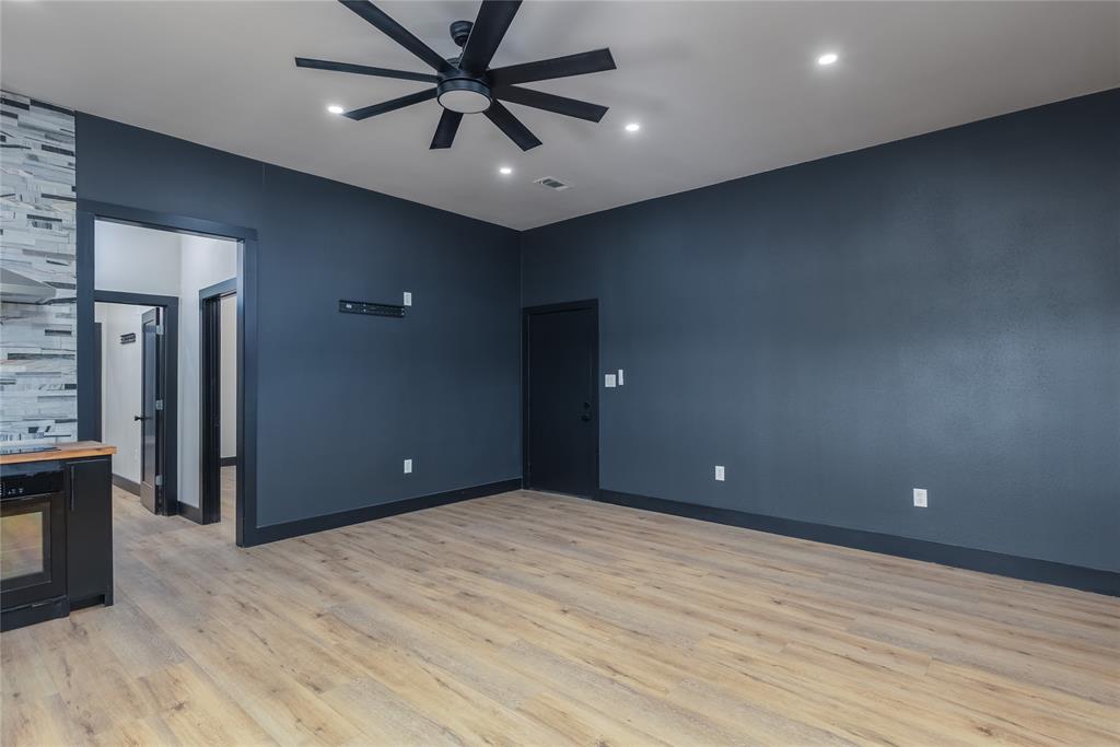 Mineral Wells, Texas, 76067, United States, 3 Bedrooms Bedrooms, ,2 BathroomsBathrooms,Residential,For Sale,2012284