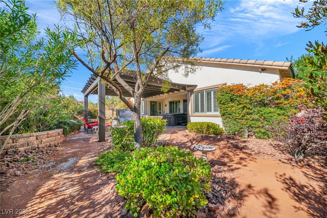 Las Vegas, Nevada, 89166, United States, 3 Bedrooms Bedrooms, ,2 BathroomsBathrooms,Residential,For Sale,1989414