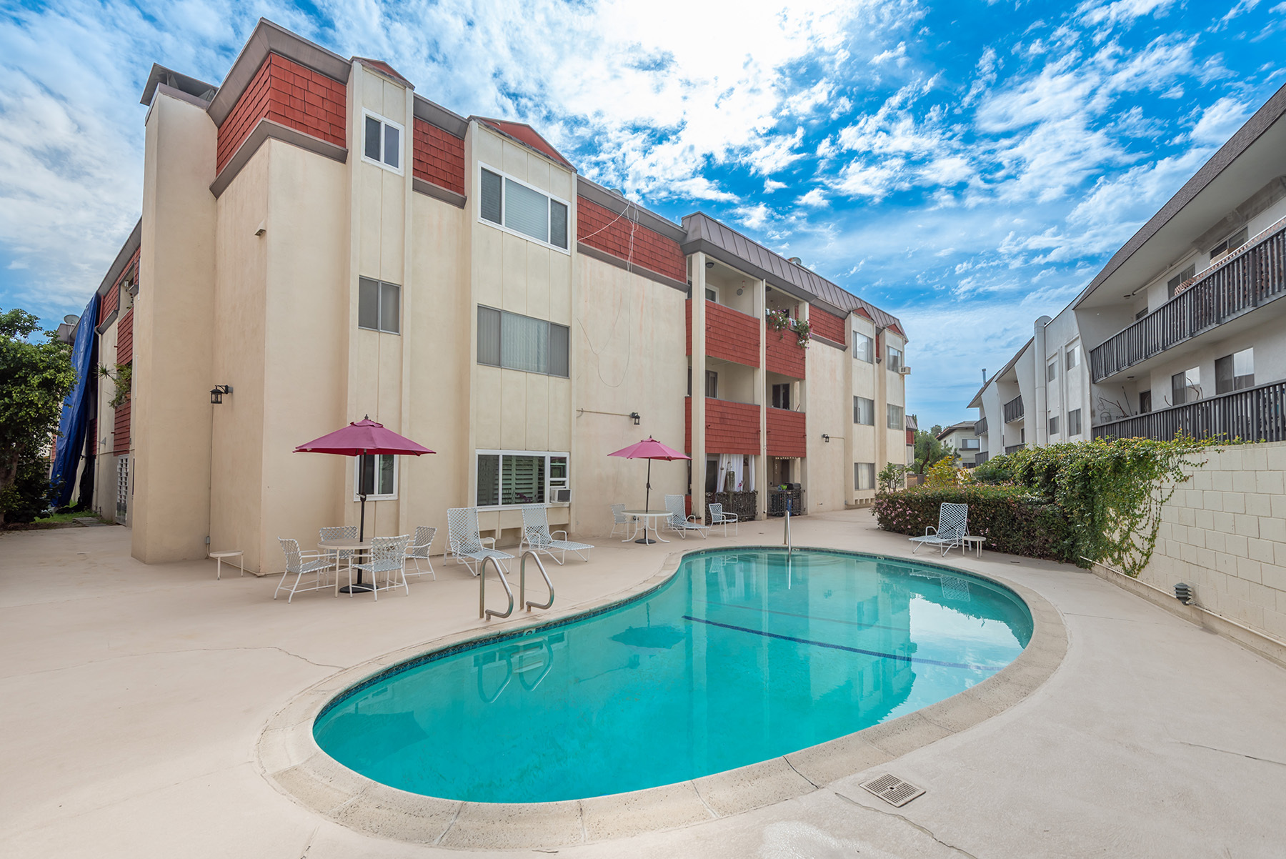  5674 Windsor Way - 物件實景