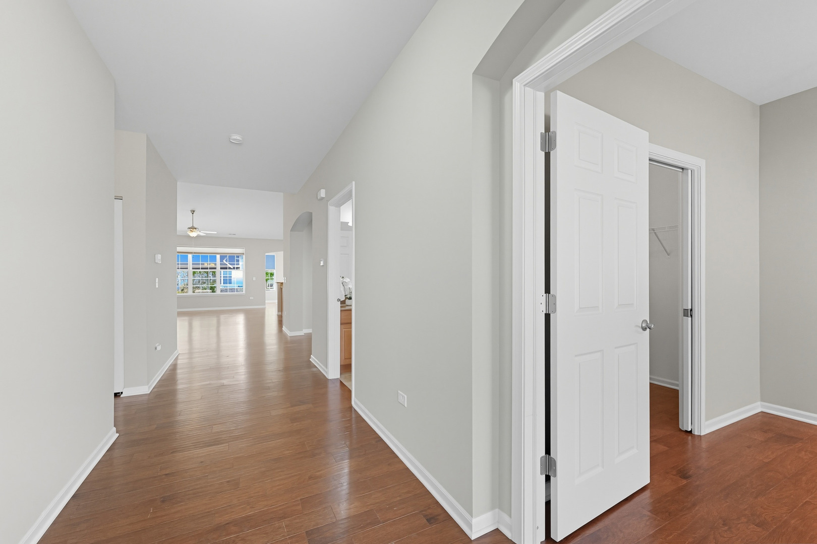 Naperville, Illinois, 60564, United States, 2 Bedrooms Bedrooms, ,2 BathroomsBathrooms,Residential,For Sale,1986332