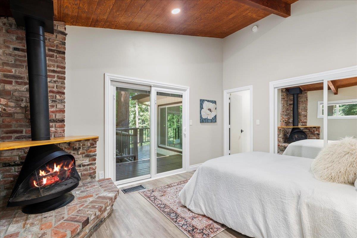 Los Gatos, California, 95033, United States, 3 Bedrooms Bedrooms, ,3 BathroomsBathrooms,Residential,For Sale,1905876