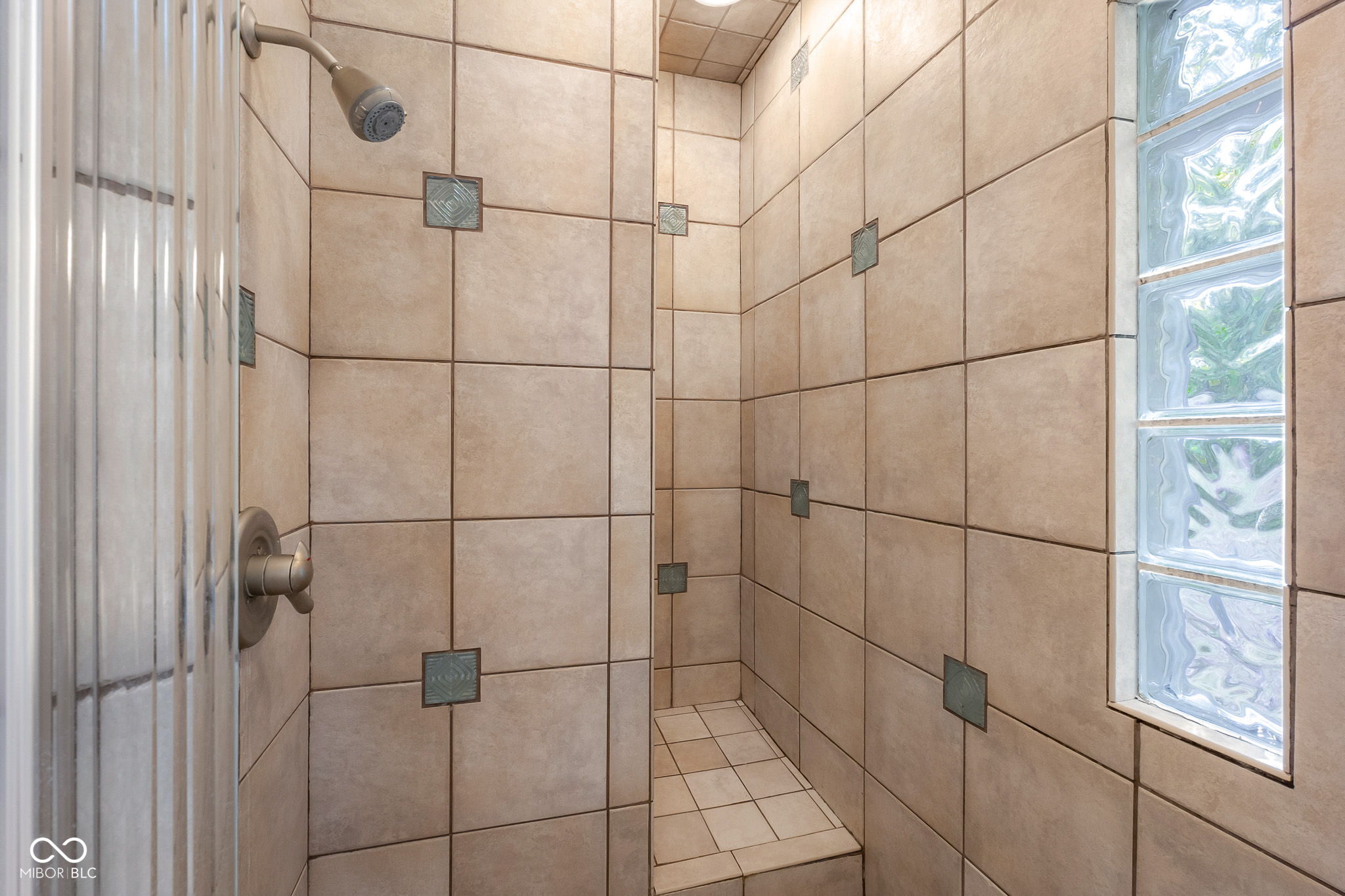 Columbus, Indiana, 47201, United States, 5 Bedrooms Bedrooms, ,6 BathroomsBathrooms,Residential,For Sale,1982008