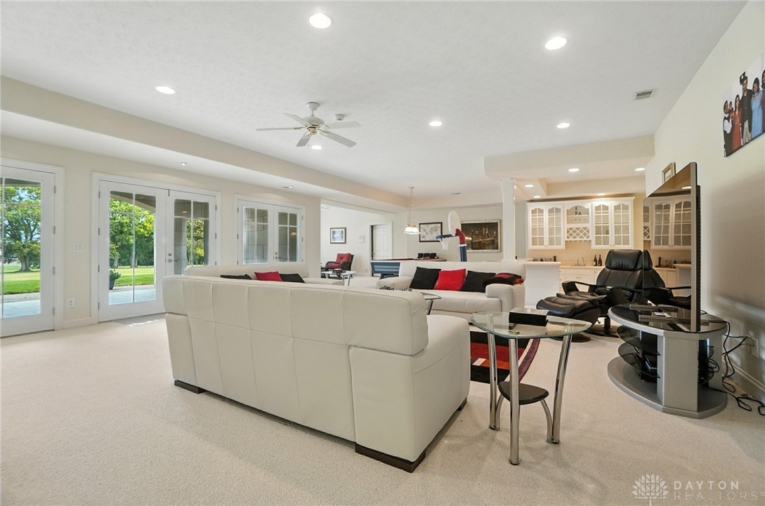 Xenia, Ohio, 45385, United States, 4 Bedrooms Bedrooms, ,4 BathroomsBathrooms,Residential,For Sale,1941685