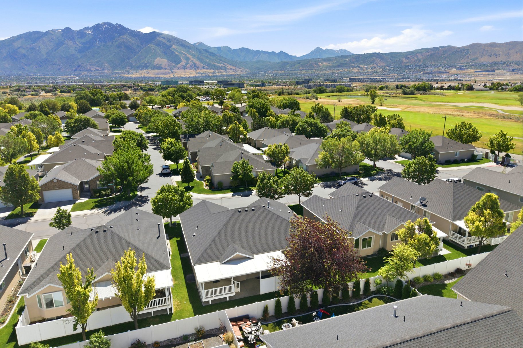  Rarely Available 55+ Home in The Vistas at Riverbend - 物件實景