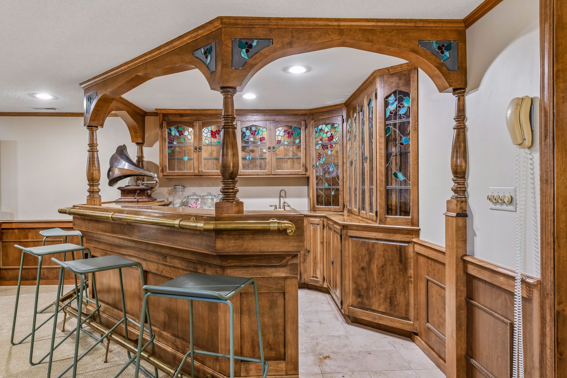  Elegant Home in Parkwood Knolls - 物件實景