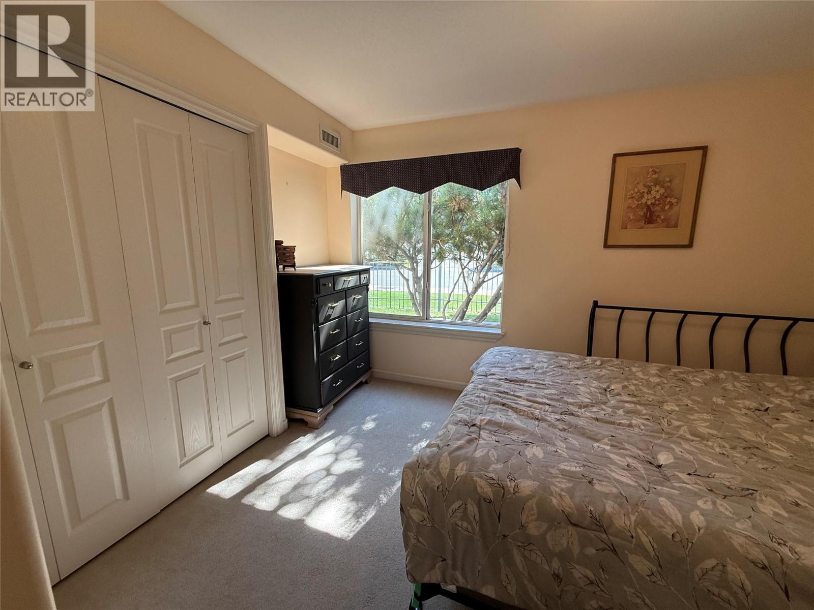 KAMLOOPS, British Columbia, V2C 1W9, CA, 3 Bedrooms Bedrooms, ,2 BathroomsBathrooms,Residential,For Sale,1949054