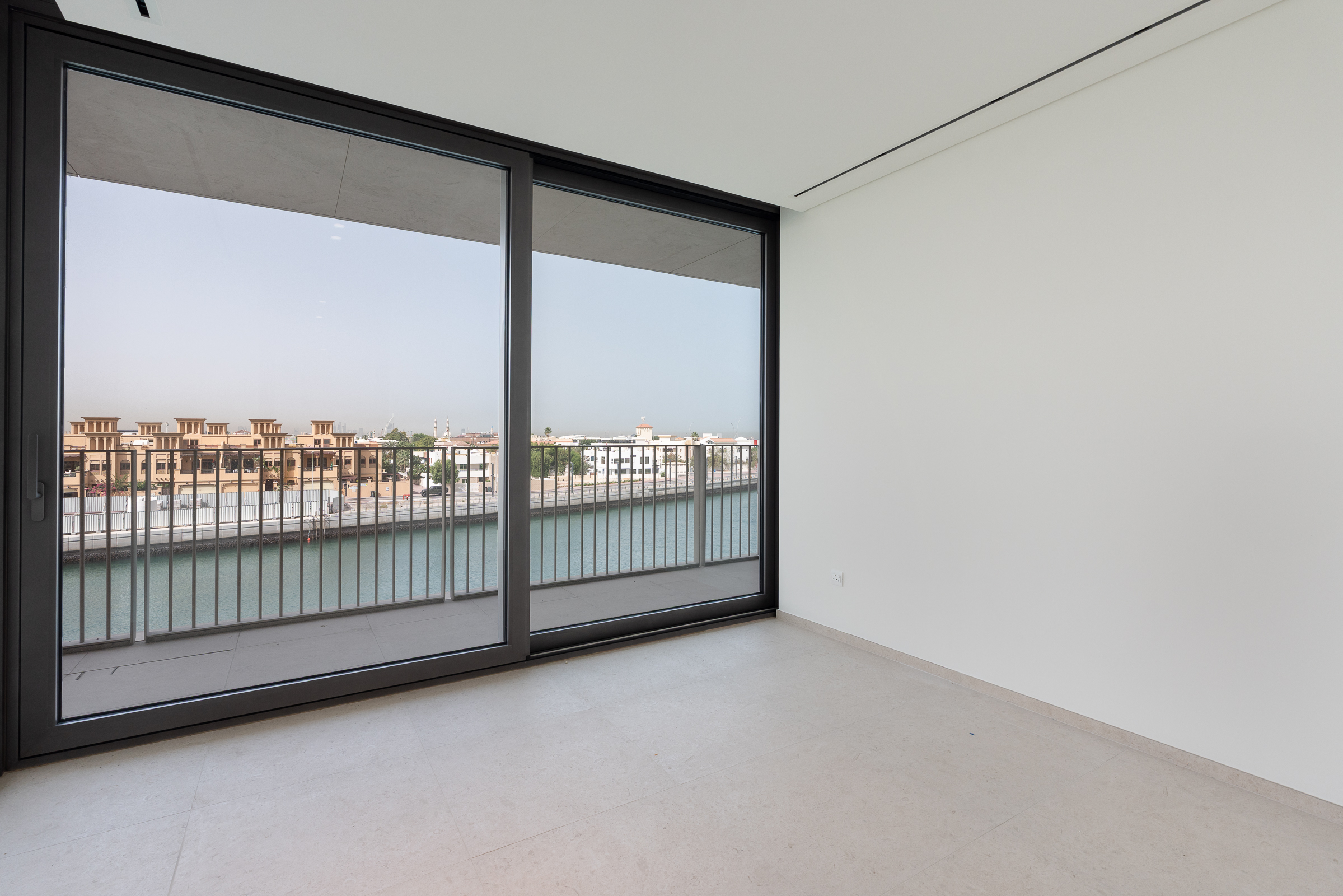  Sleek Jumeirah Apartment in Boutique Development - 物件實景