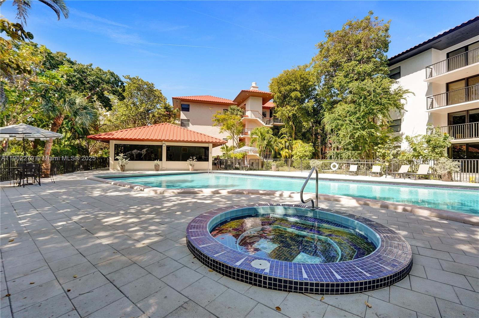 Key Biscayne, Florida, 33149, United States, 1 Bedroom Bedrooms, ,2 BathroomsBathrooms,Residential,For Sale,1971472