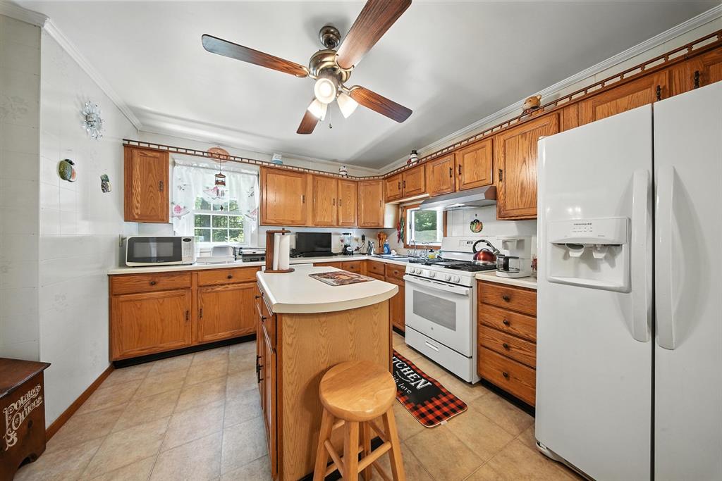 Fremont Center, New York, 12736, United States, 3 Bedrooms Bedrooms, ,1 BathroomBathrooms,Residential,For Sale,1984305