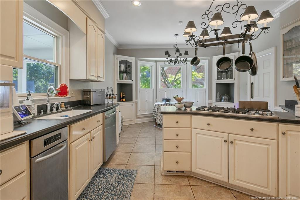 Fayetteville, North Carolina, 28303, United States, 4 Bedrooms Bedrooms, ,5 BathroomsBathrooms,Residential,For Sale,1992952