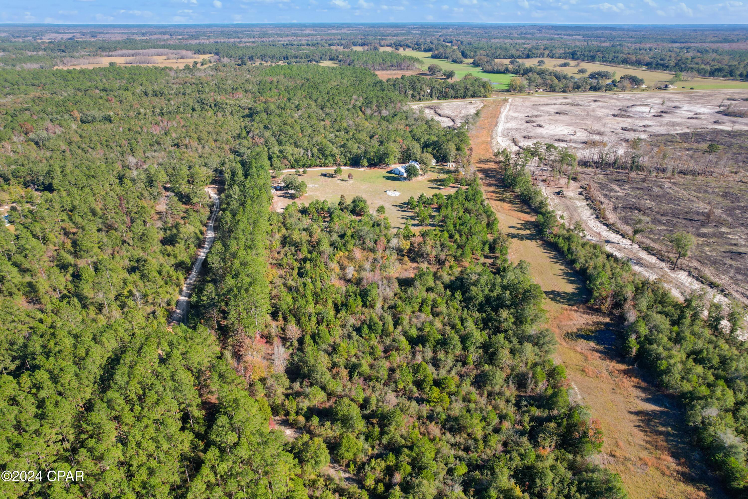 Ponce De Leon, Florida, 32455, United States, 5 Bedrooms Bedrooms, ,3 BathroomsBathrooms,Residential,For Sale,2006155