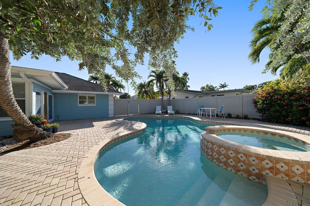 Belleair Beach, Florida, 33786, United States, 3 Bedrooms Bedrooms, ,2 BathroomsBathrooms,Residential,For Sale,1994358