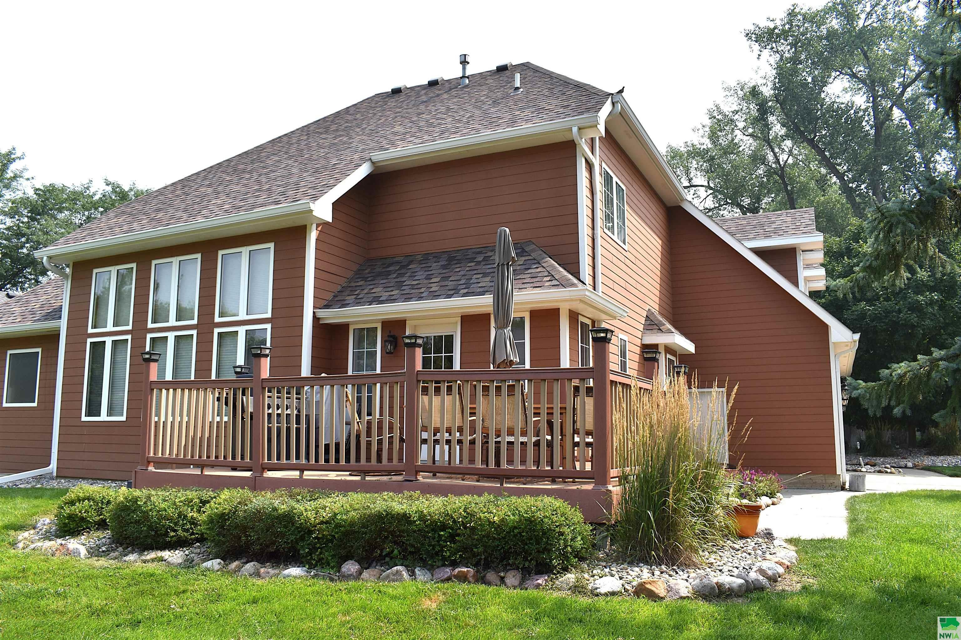 Dakota Dunes, South Dakota, 57049, United States, 5 Bedrooms Bedrooms, ,4 BathroomsBathrooms,Residential,For Sale,1928249
