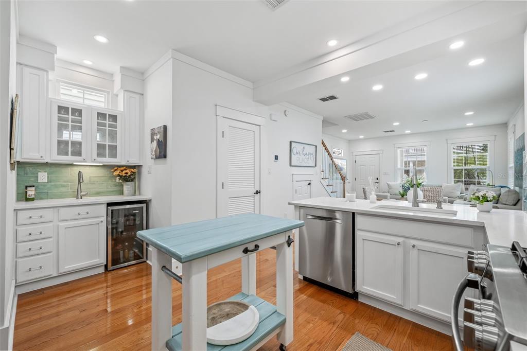 Dunedin, Florida, 34698, United States, 3 Bedrooms Bedrooms, ,3 BathroomsBathrooms,Residential,For Sale,1939118