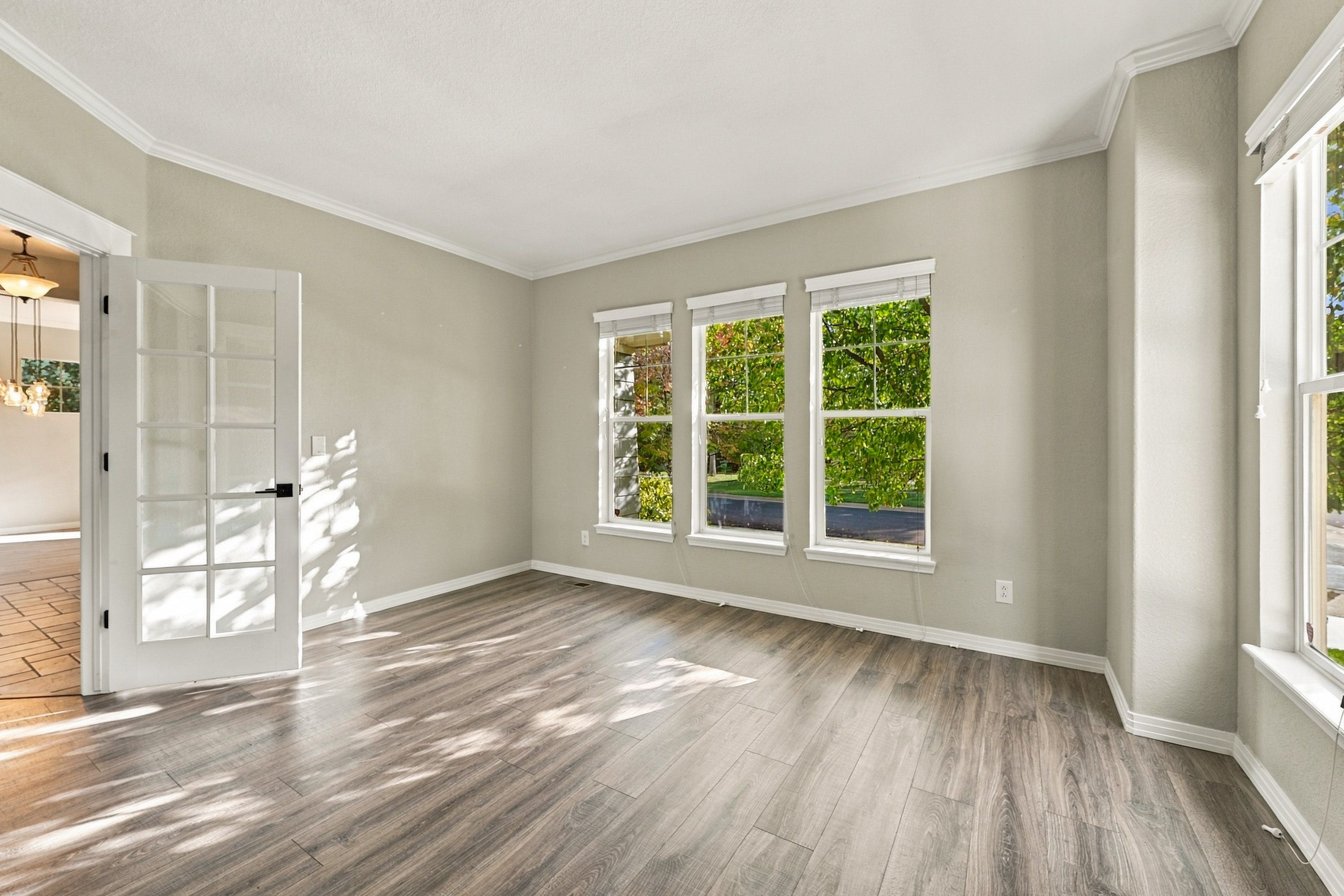  Beautifully updated and ideally located in desirable McKay Landing - 物件實景