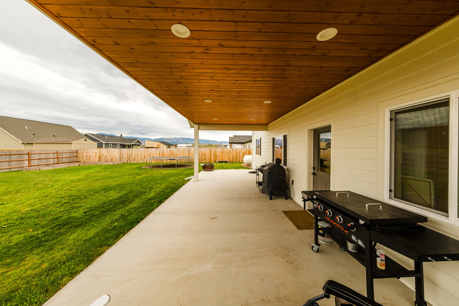 Ranchester, Wyoming, 82839, United States, 4 Bedrooms Bedrooms, ,3 BathroomsBathrooms,Residential,For Sale,1990445