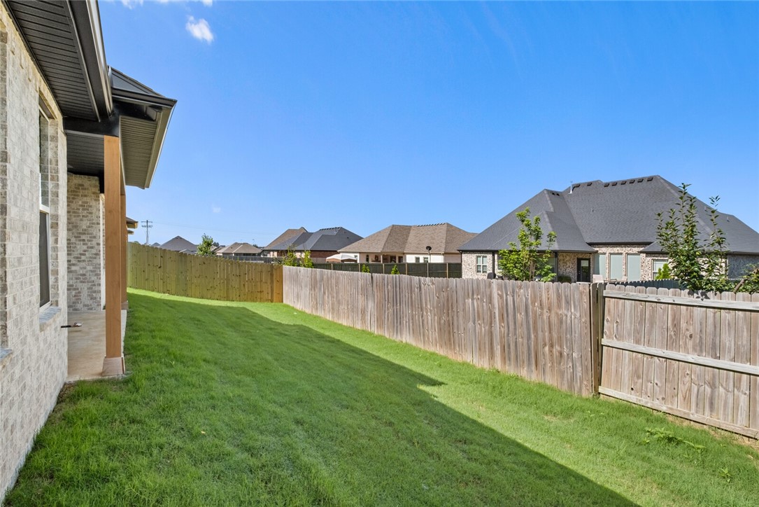 Centerton, Arkansas, 72719, United States, 4 Bedrooms Bedrooms, ,3 BathroomsBathrooms,Residential,For Sale,1890253