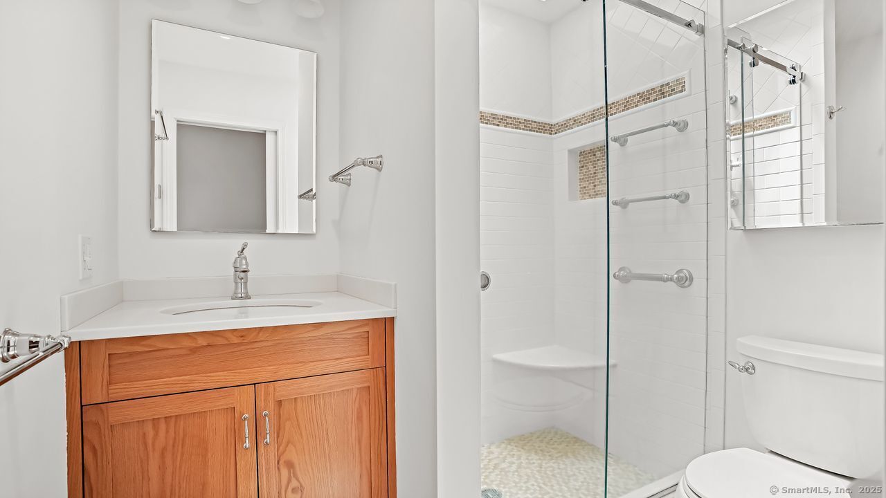 Easton, Connecticut, 06612, United States, 4 Bedrooms Bedrooms, ,4 BathroomsBathrooms,Residential,For Sale,1895469