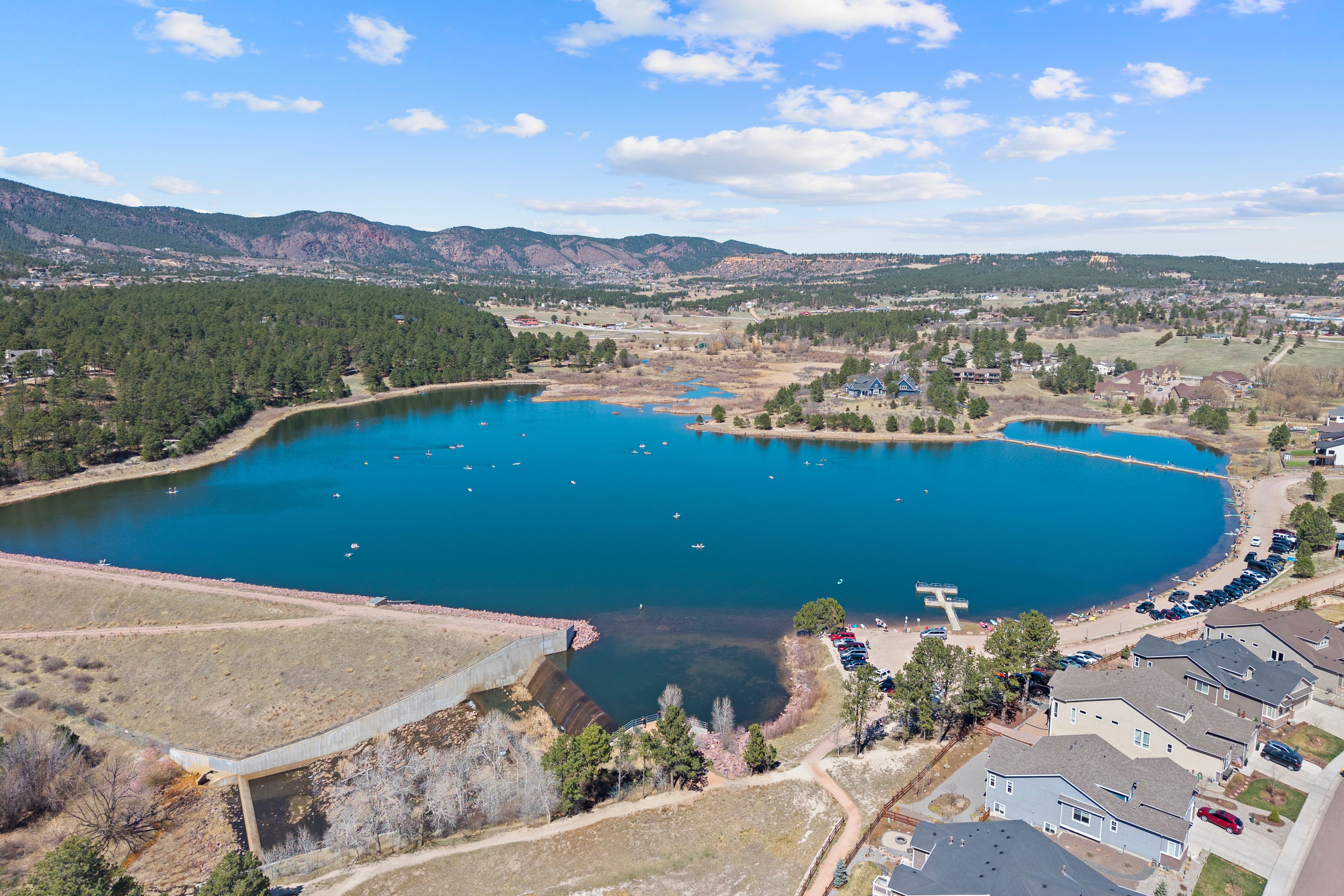  Open, Spacious, Upgraded, Walkout Rancher is Meticulous and with Views - 物件實景