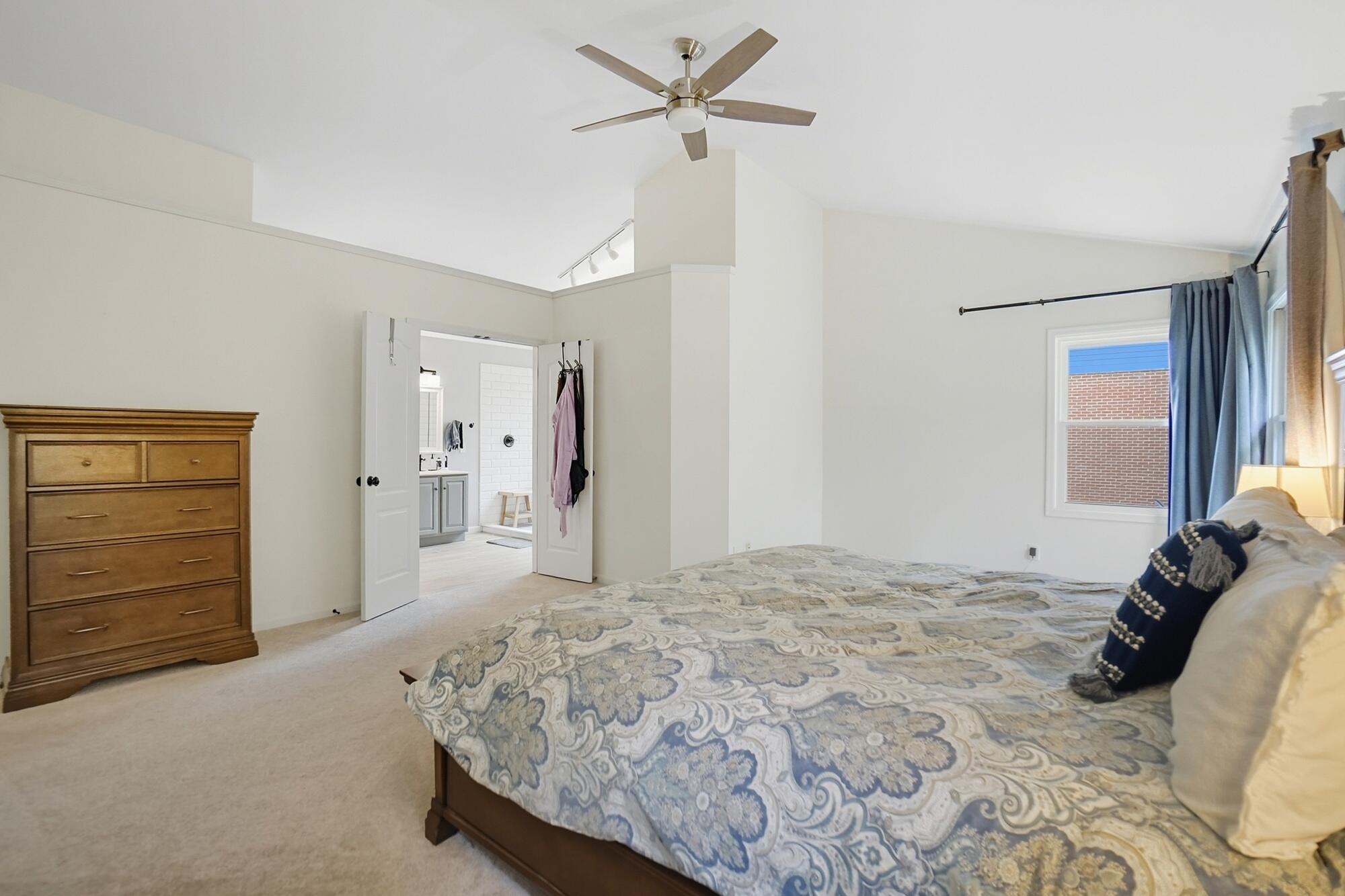 Hebron, Kentucky, 41048, United States, 4 Bedrooms Bedrooms, ,4 BathroomsBathrooms,Residential,For Sale,1958481