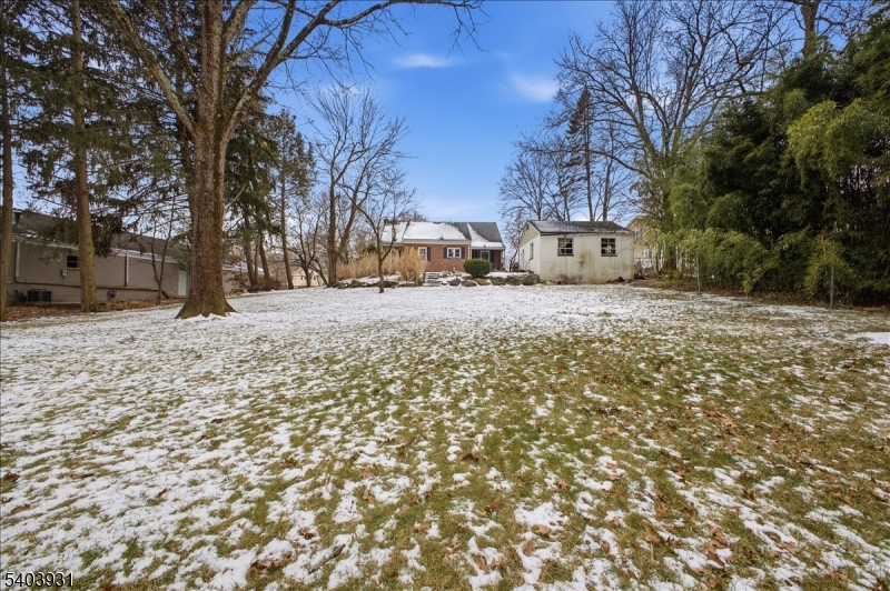 Stirling, New Jersey, 07980, United States, 3 Bedrooms Bedrooms, ,2 BathroomsBathrooms,Residential,For Sale,2008105