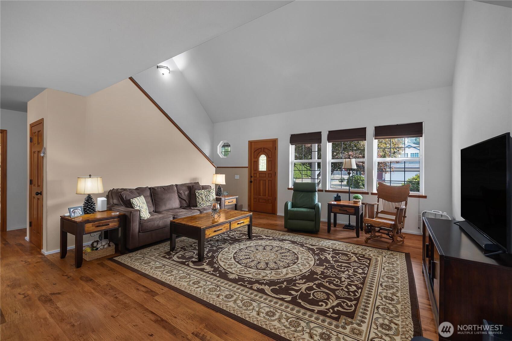 SHELTON, Washington, 98584, United States, 4 Bedrooms Bedrooms, ,4 BathroomsBathrooms,Residential,For Sale,1947710