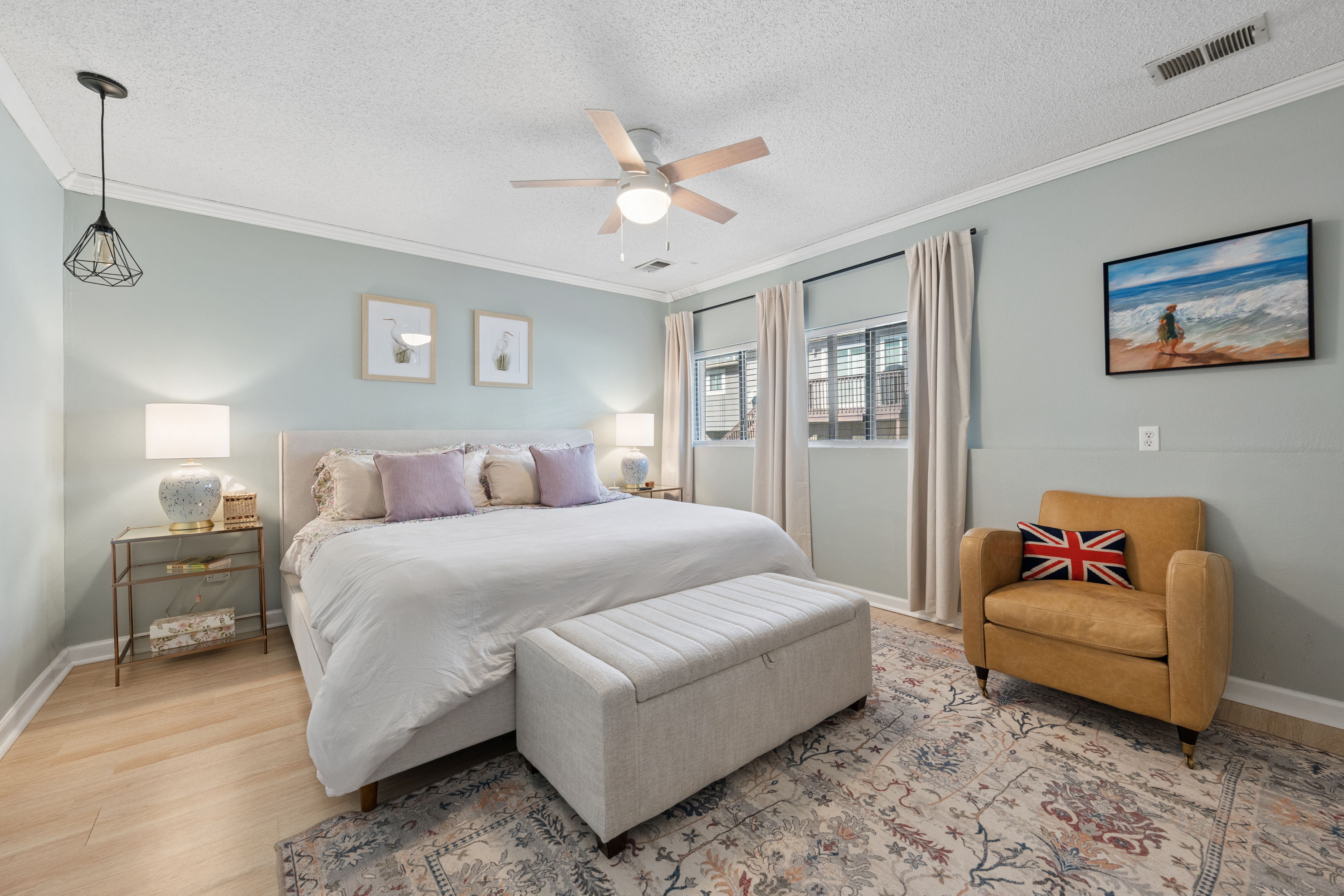  Updated Townhome Featuring a Bright & Open Main Level - 物件實景