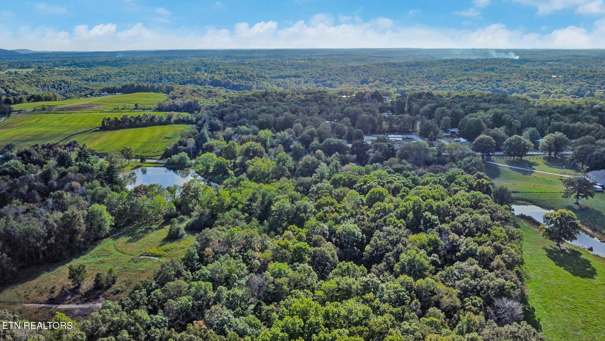 Crossville, Tennessee, 38555, United States, 2 Bedrooms Bedrooms, ,1 BathroomBathrooms,Residential,For Sale,1982388