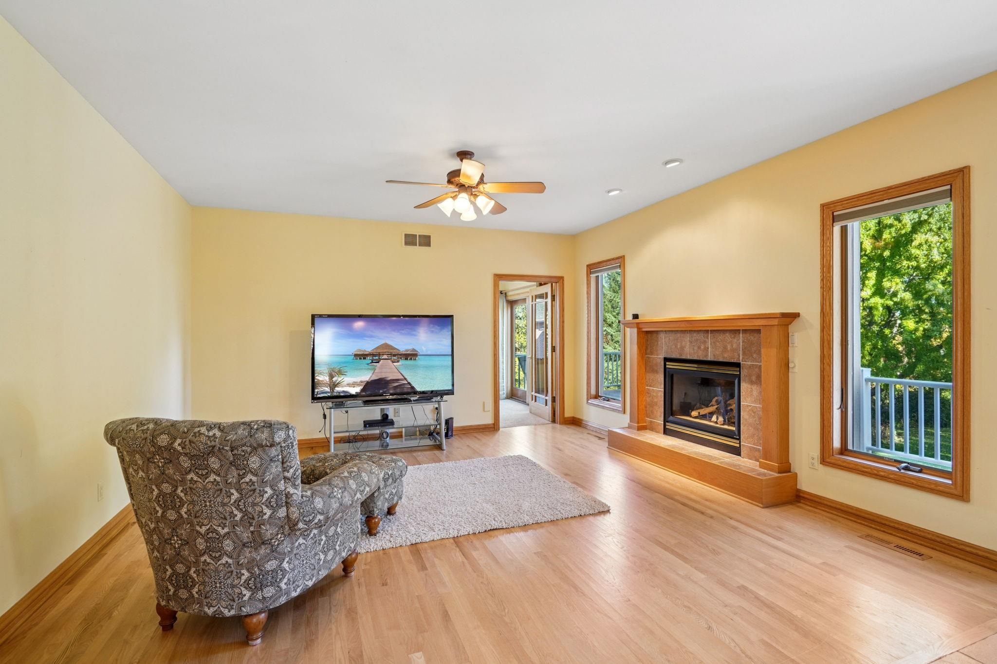 Waunakee, Wisconsin, 53597, United States, 4 Bedrooms Bedrooms, ,4 BathroomsBathrooms,Residential,For Sale,1987992