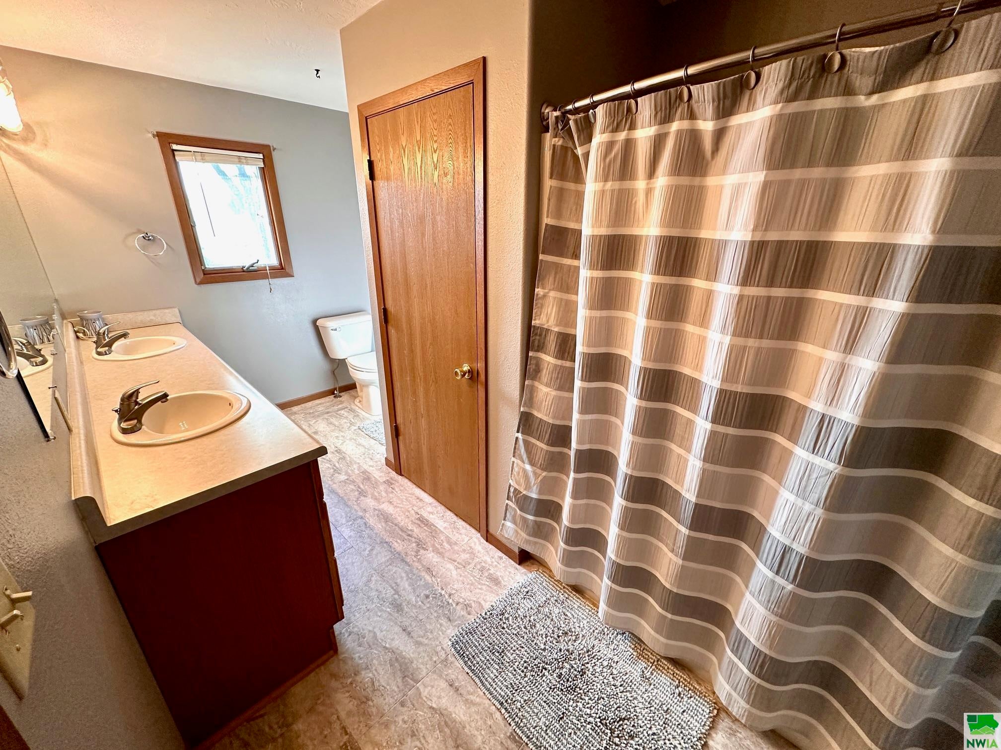 McCook Lake, South Dakota, 57049, United States, 5 Bedrooms Bedrooms, ,3 BathroomsBathrooms,Residential,For Sale,1980281