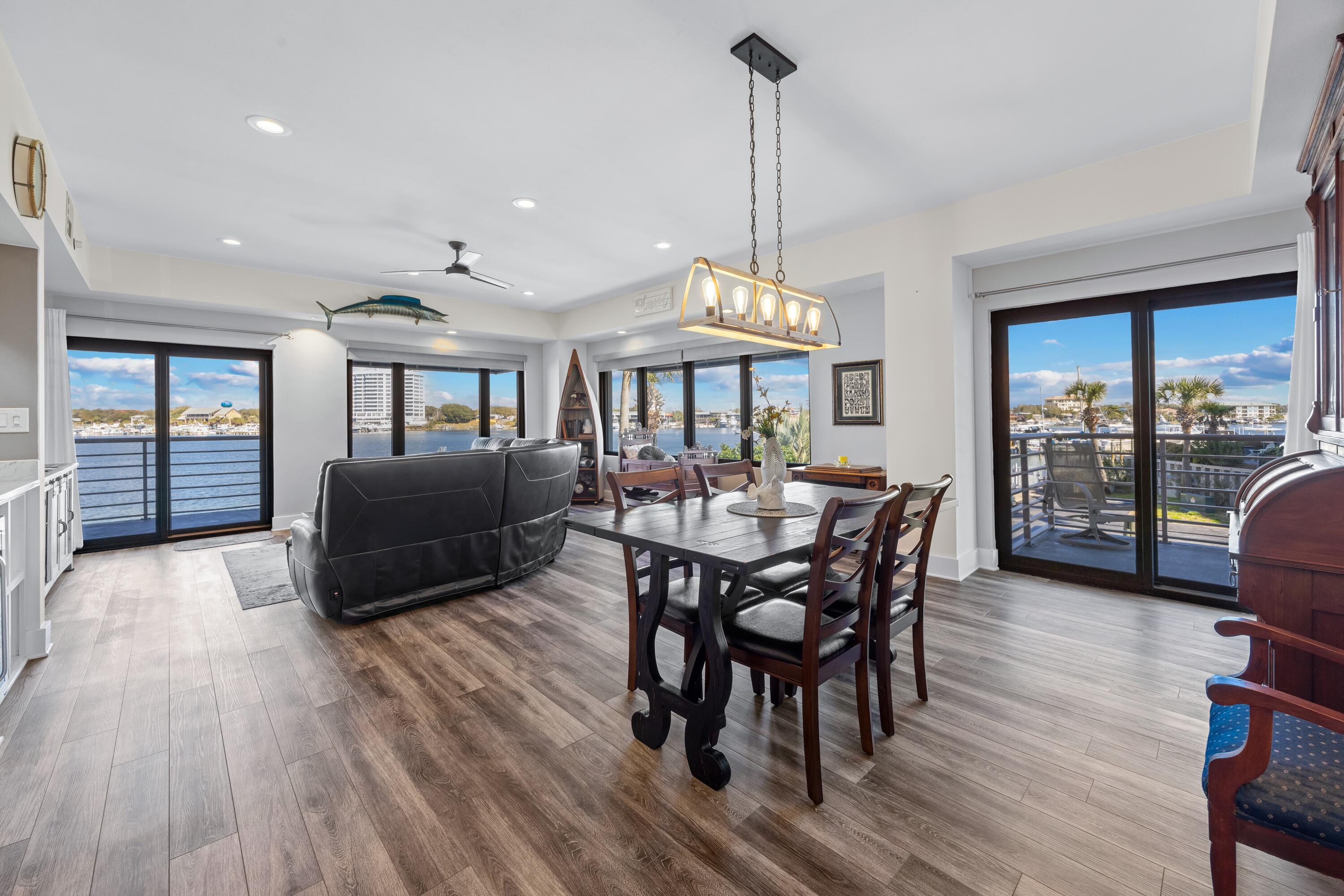 Destin, Florida, 32541, United States, 2 Bedrooms Bedrooms, ,2 BathroomsBathrooms,Residential,For Sale,1722563