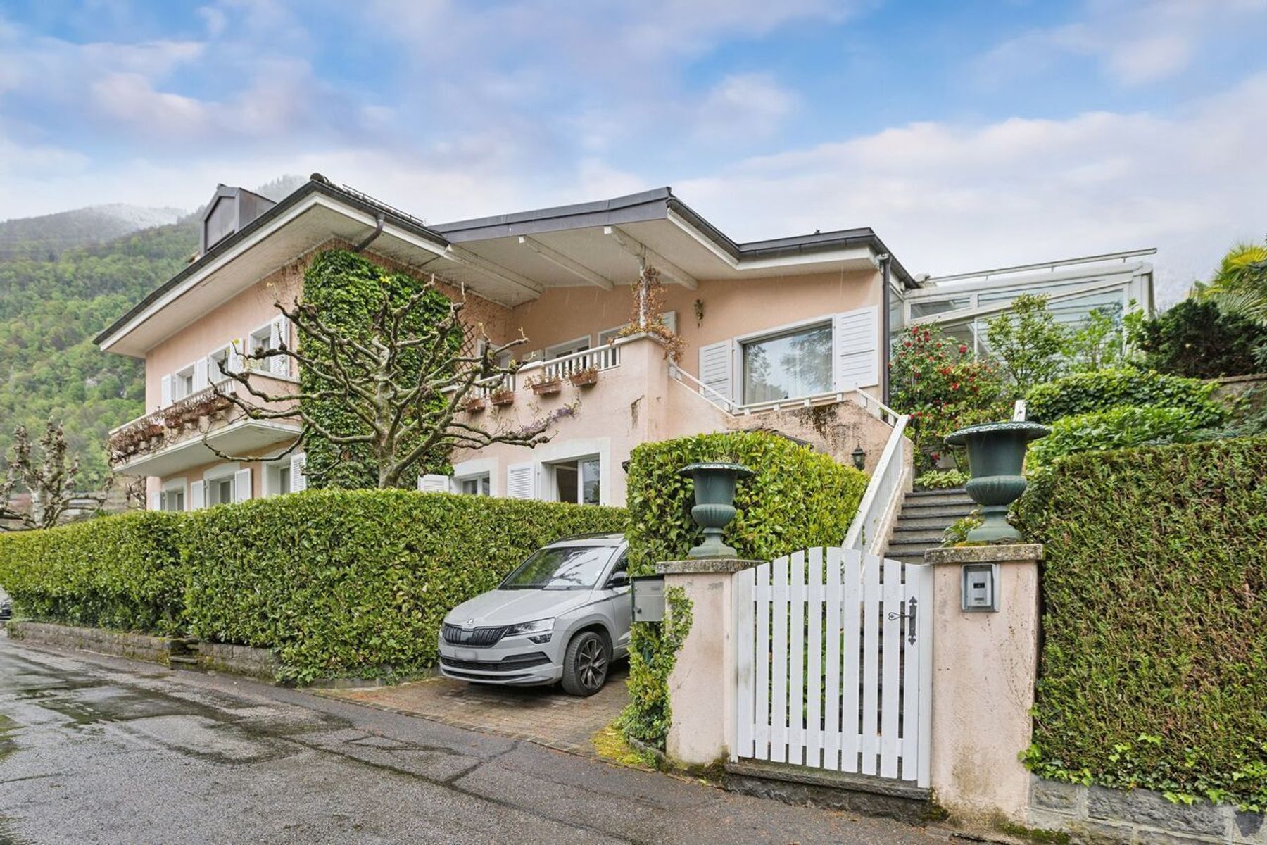  Large 3-unit property - 物件實景