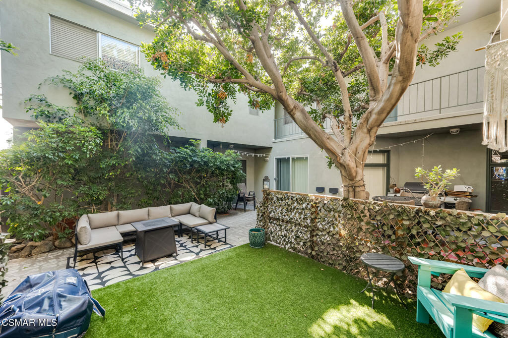 Los Angeles, California, 90066, United States, ,Residential,For Sale,1898424