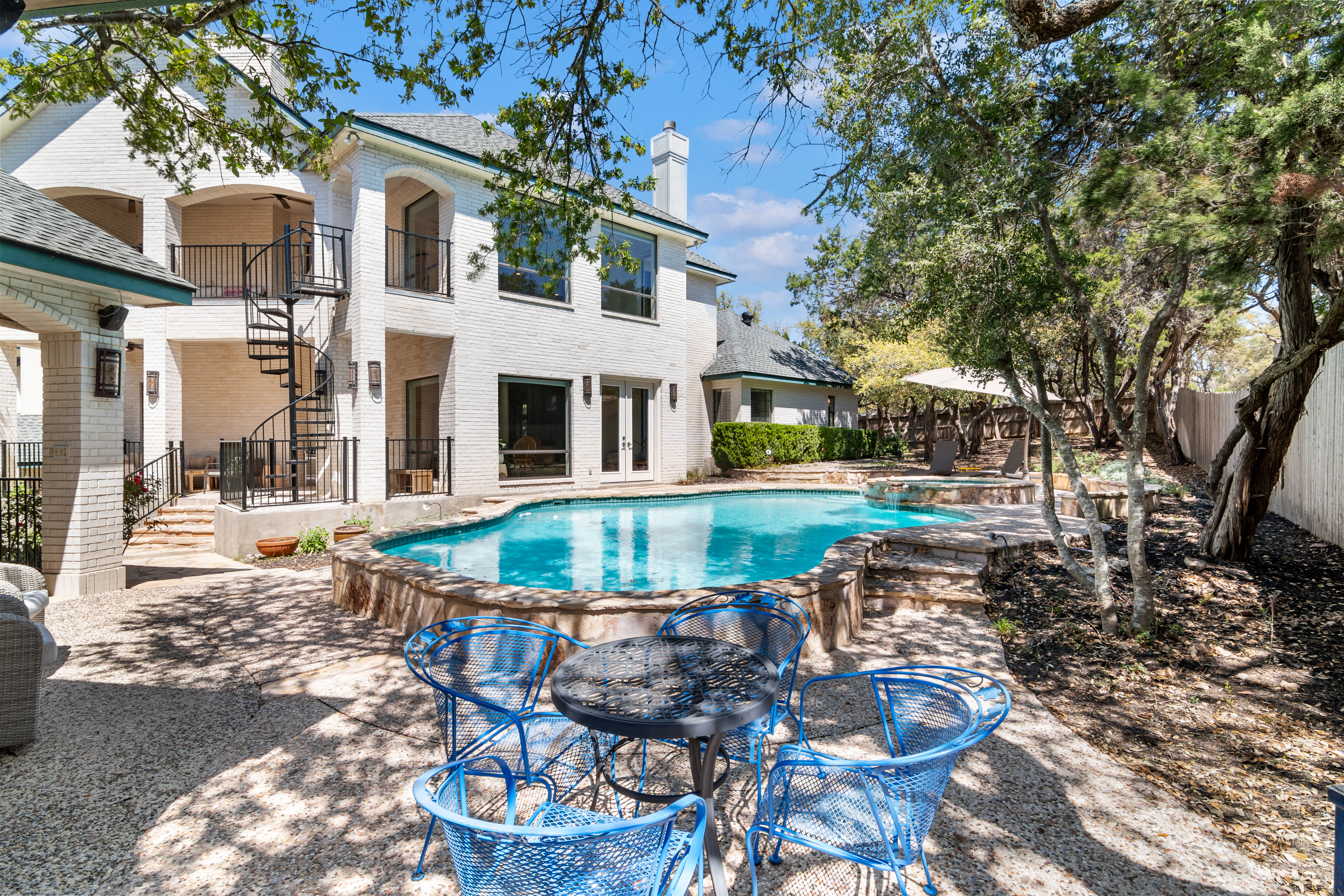  Luxury Living with Hilltop Views - 物件實景