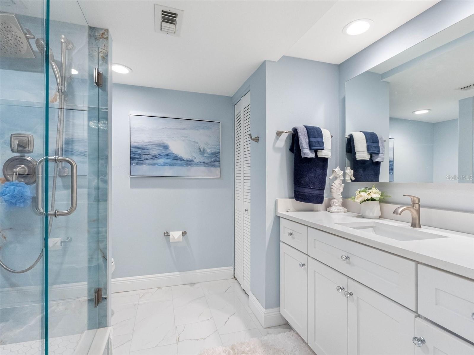 CLEARWATER BEACH, Florida, 33767, United States, 2 Bedrooms Bedrooms, ,2 BathroomsBathrooms,Residential,For Sale,1937556