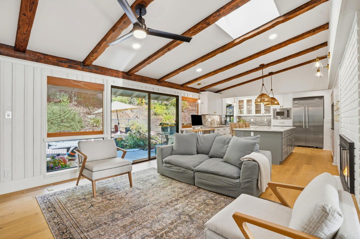 Walnut Creek, California, 94596, United States, 3 Bedrooms Bedrooms, ,4 BathroomsBathrooms,Residential,For Sale,1987935