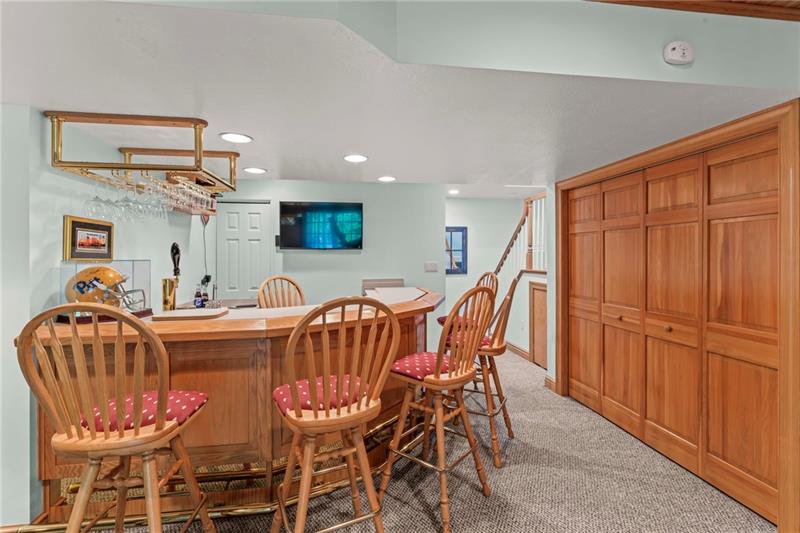 Venetia, Pennsylvania, 15367, United States, 4 Bedrooms Bedrooms, ,5 BathroomsBathrooms,Residential,For Sale,1872304