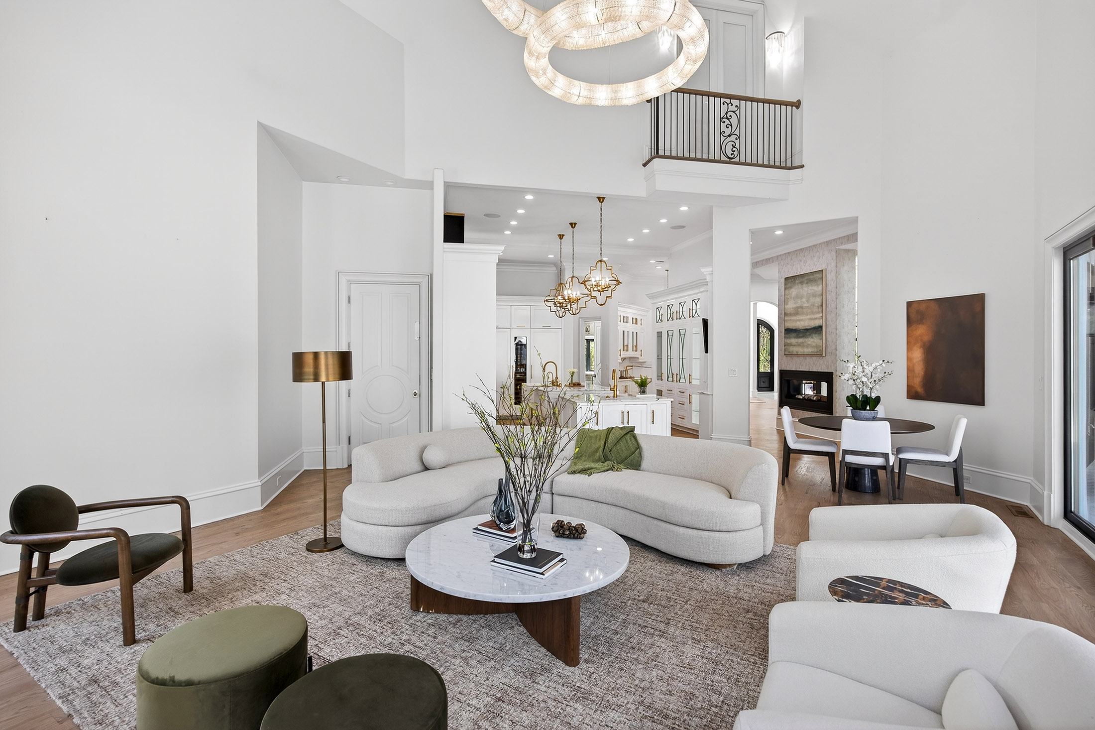  Exceptional Gated Estate with Resort-caliber Grounds - 物件實景