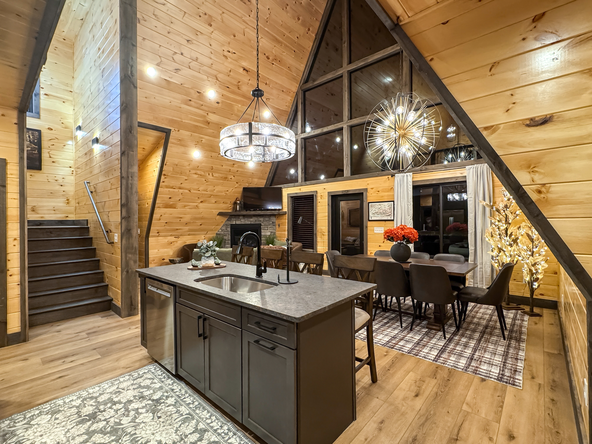 Sevierville, Tennessee, 37862, United States, 3 Bedrooms Bedrooms, ,3 BathroomsBathrooms,Residential,For Sale,1984599