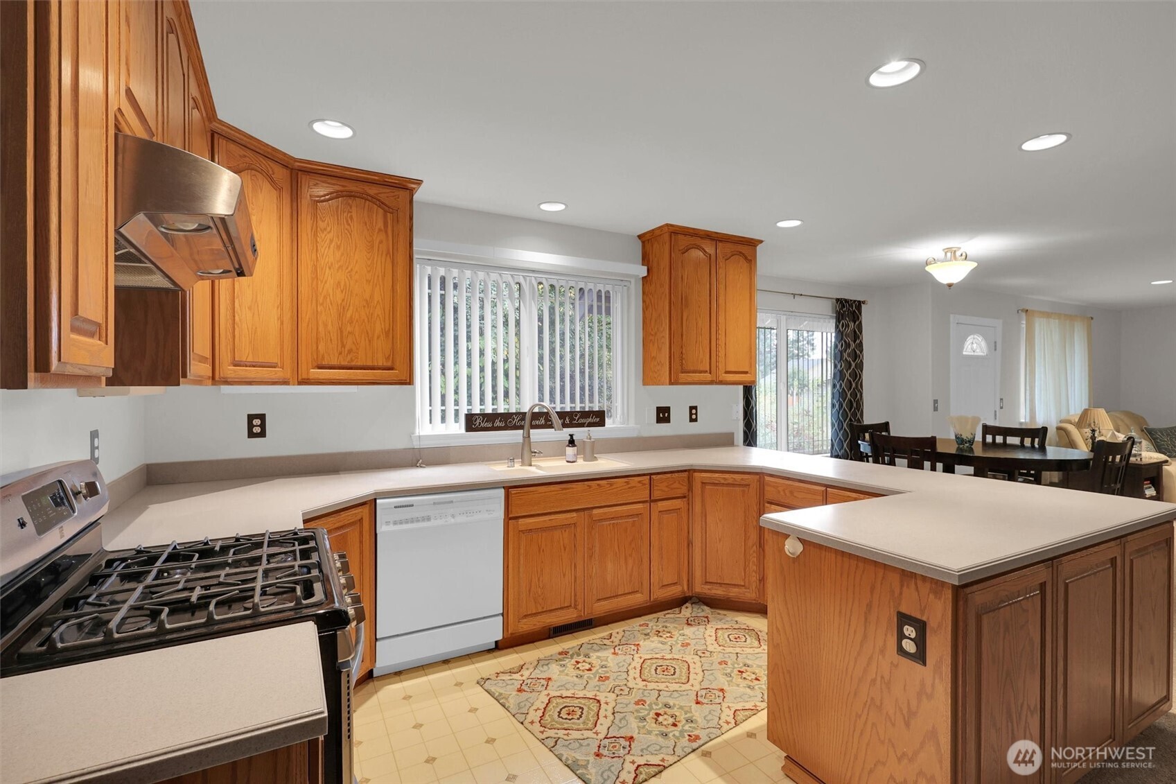 Tacoma, Washington, 98444, United States, 4 Bedrooms Bedrooms, ,4 BathroomsBathrooms,Residential,For Sale,1973833