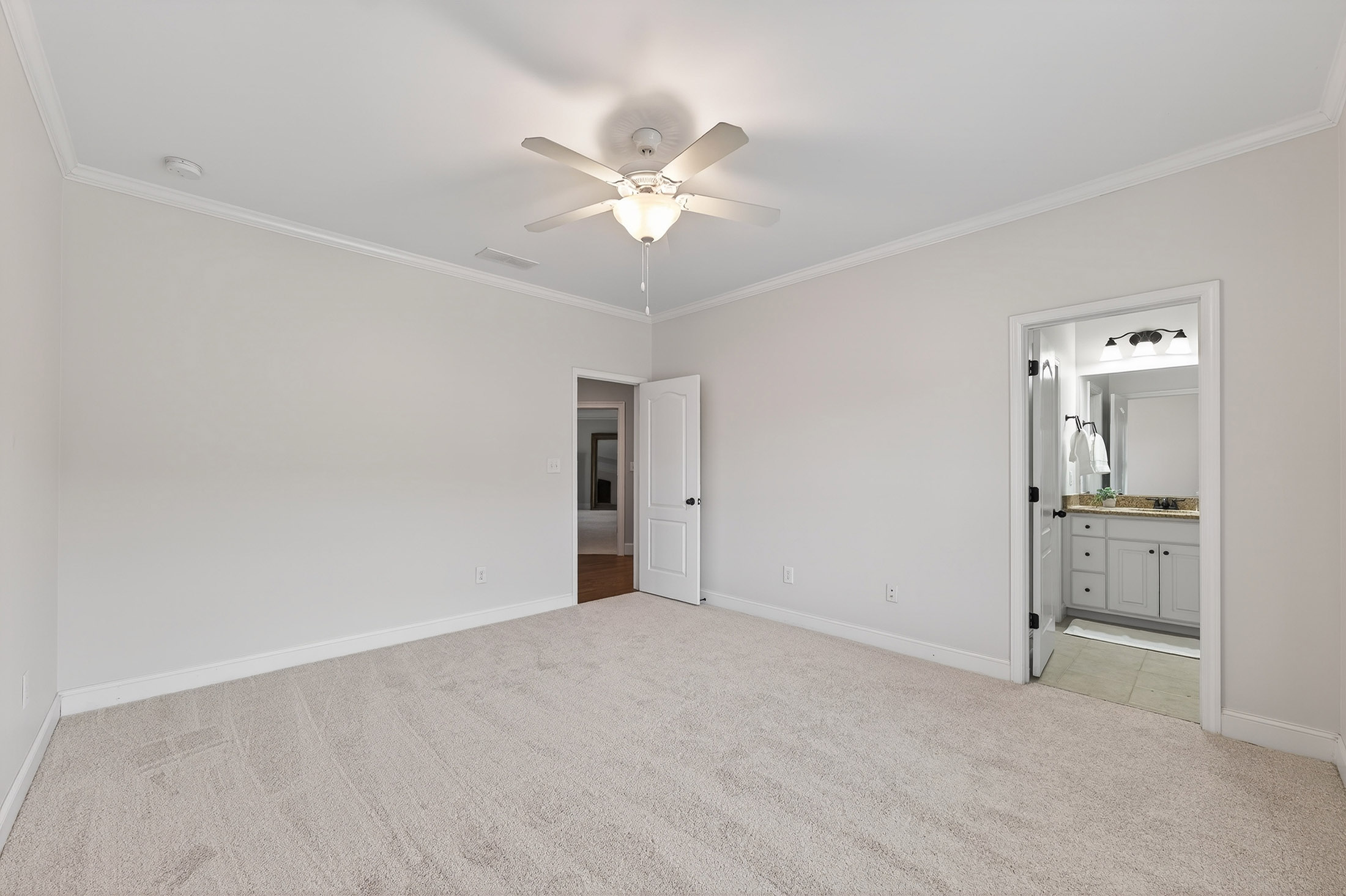  Offering an Exceptional Sense of Community Within a Luxury Gated Setting. - 物件實景