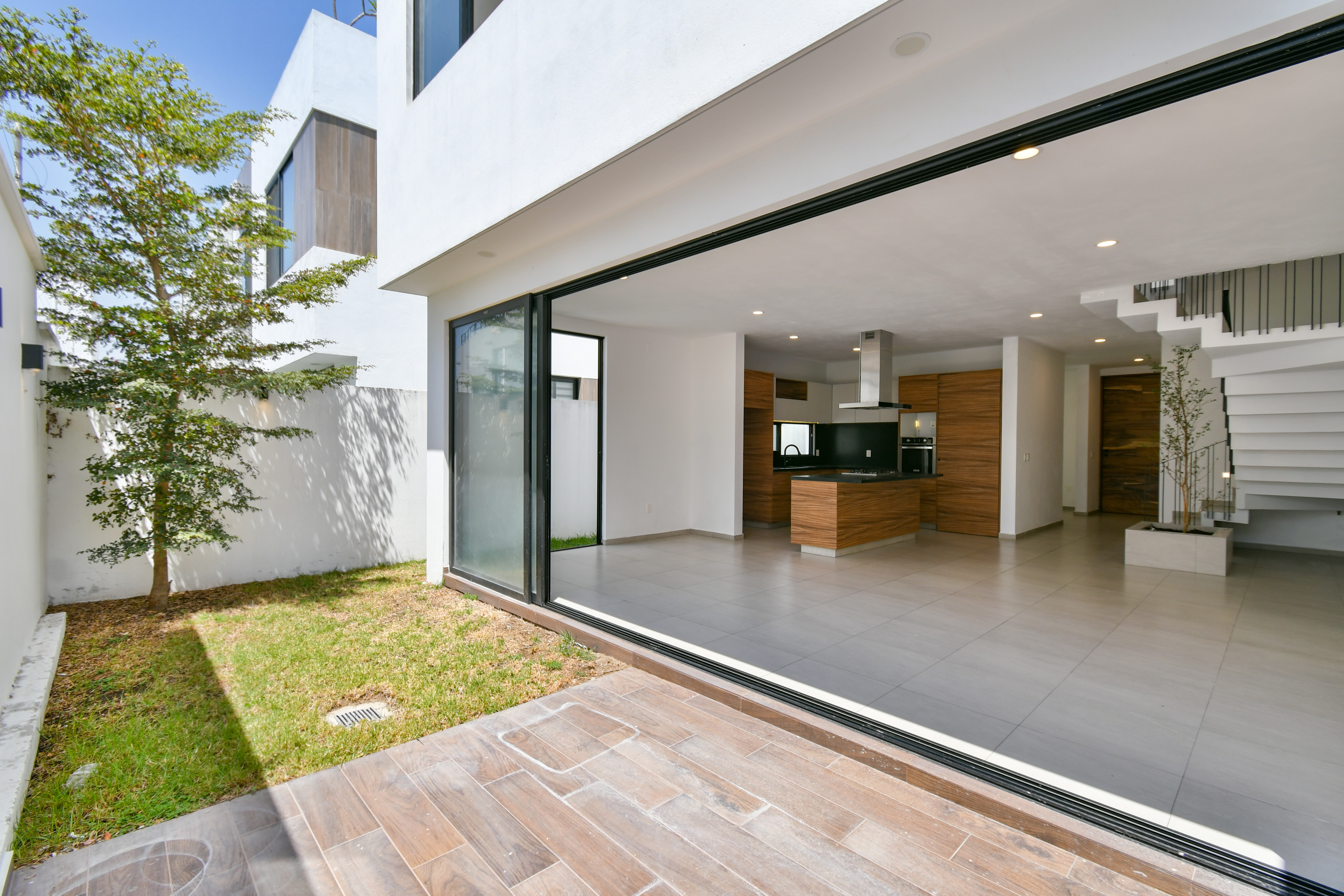  Casa en venta en Coto Encino, Bosques Vallarta  3 recámaras + roof top - 物件實景