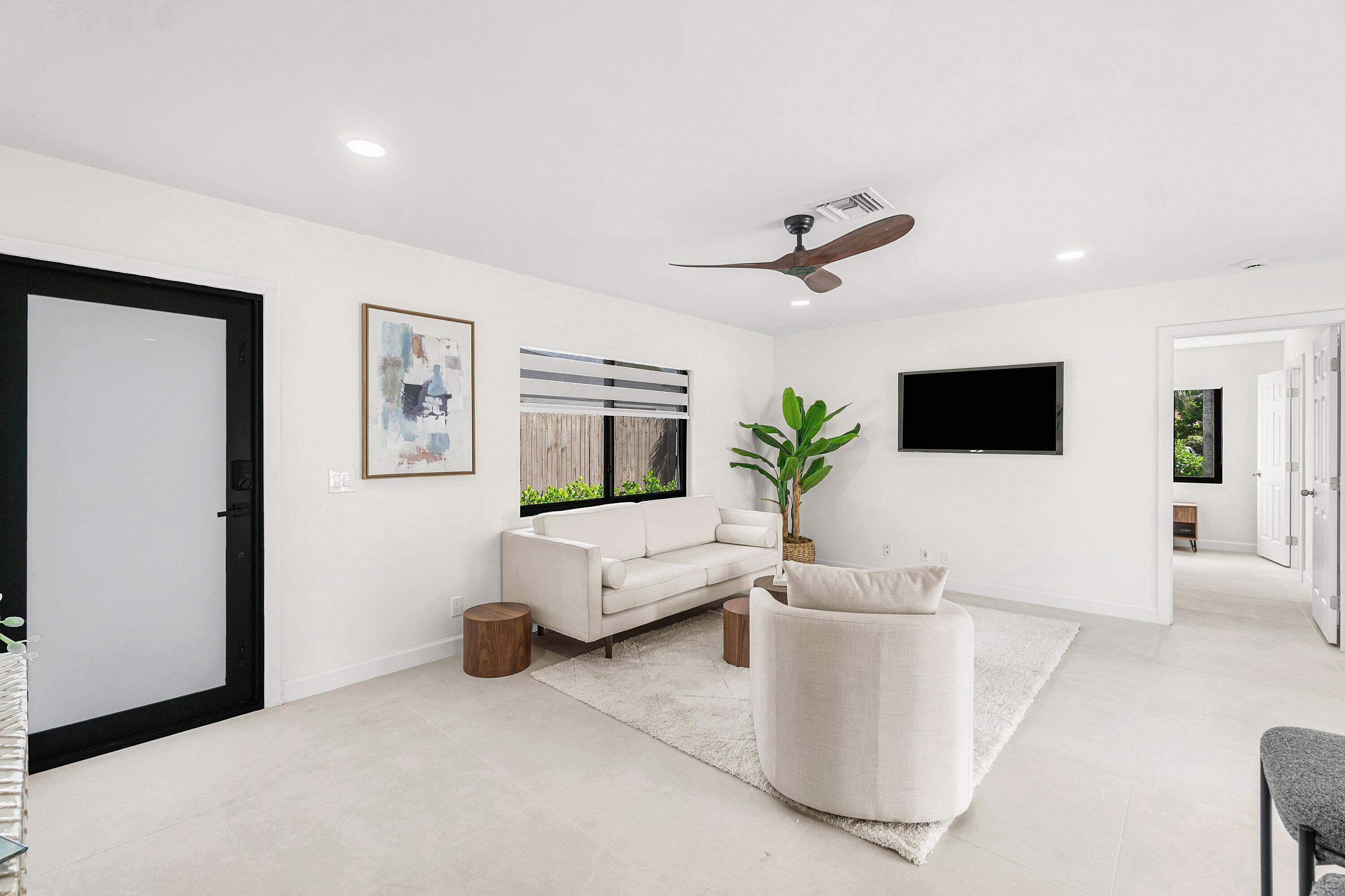 Delray Beach, Florida, 33483, United States, 4 Bedrooms Bedrooms, ,2 BathroomsBathrooms,Residential,For Sale,1987972