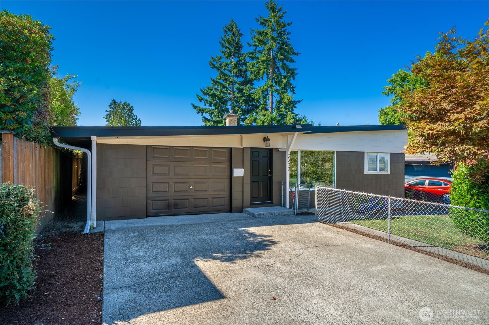 Renton, Washington, 98056, United States, 2 Bedrooms Bedrooms, ,1 BathroomBathrooms,Residential,For Sale,1907773