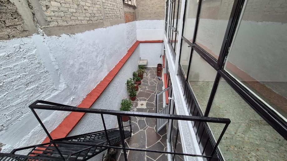 Iztacalco, Ciudad de México, 08200, Mexico, 9 Bedrooms Bedrooms, ,3 BathroomsBathrooms,Residential,For Sale,1918570