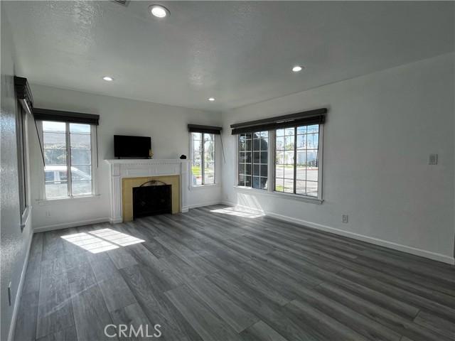 LA, California, 90008, United States, 5 Bedrooms Bedrooms, ,4 BathroomsBathrooms,Residential,For Sale,2023557